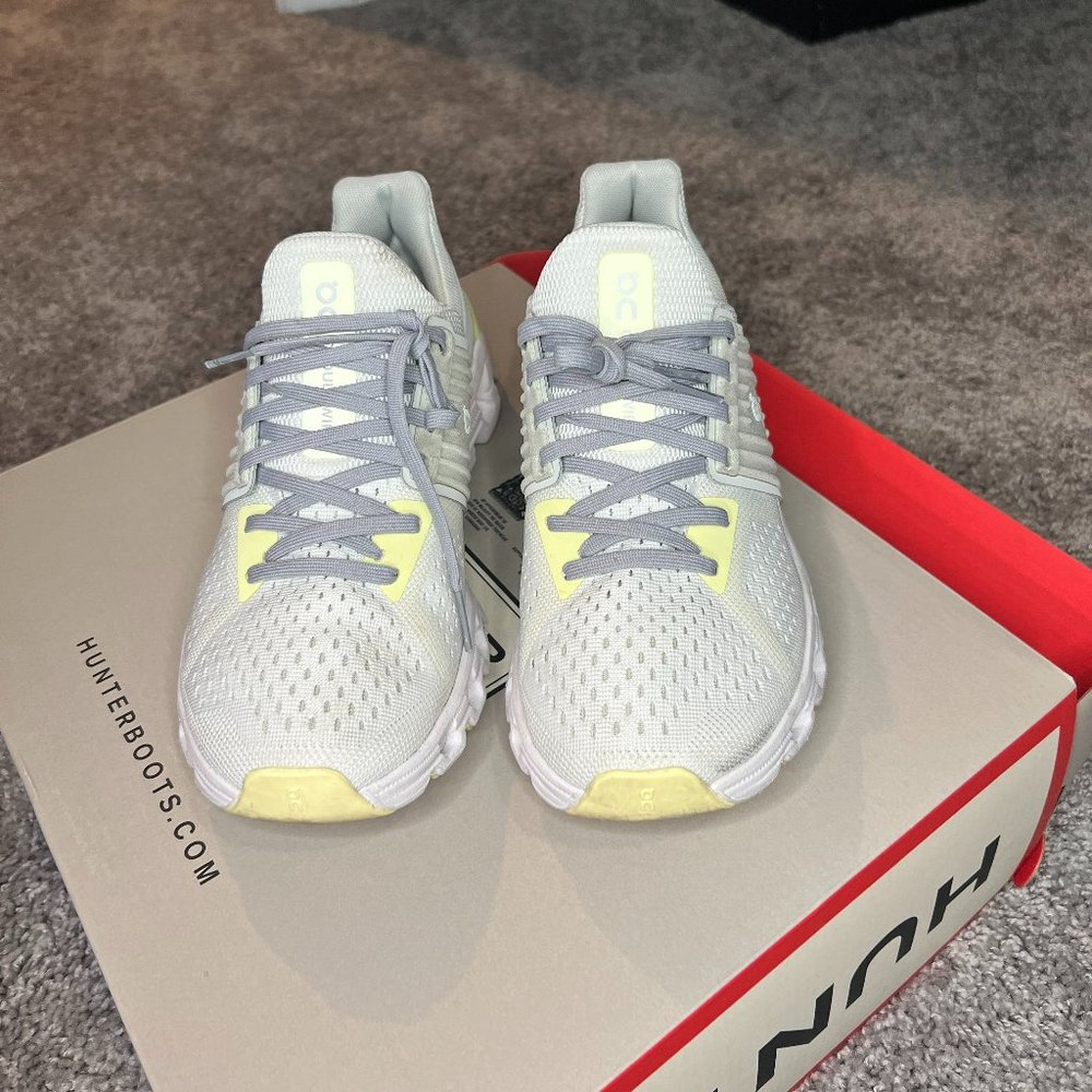 On Cloud Tennis Shoes